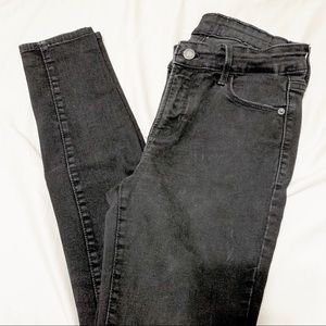 Black skinny jeans